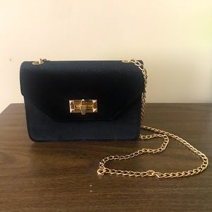 Beautiful velvet purse with gold chain